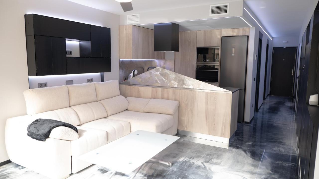 Ferienwohnung La Farola - Luxury Domotic Flat In Puerto Deportivo Marbella Exterior foto
