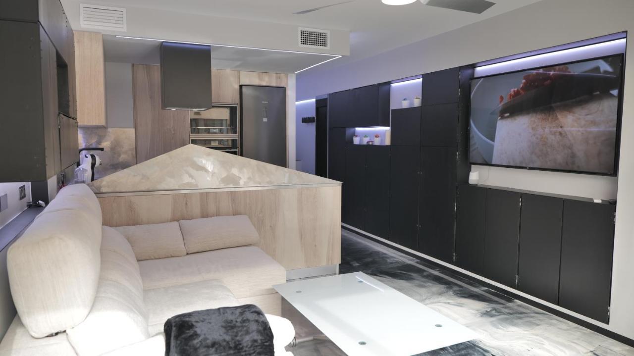 Ferienwohnung La Farola - Luxury Domotic Flat In Puerto Deportivo Marbella Exterior foto